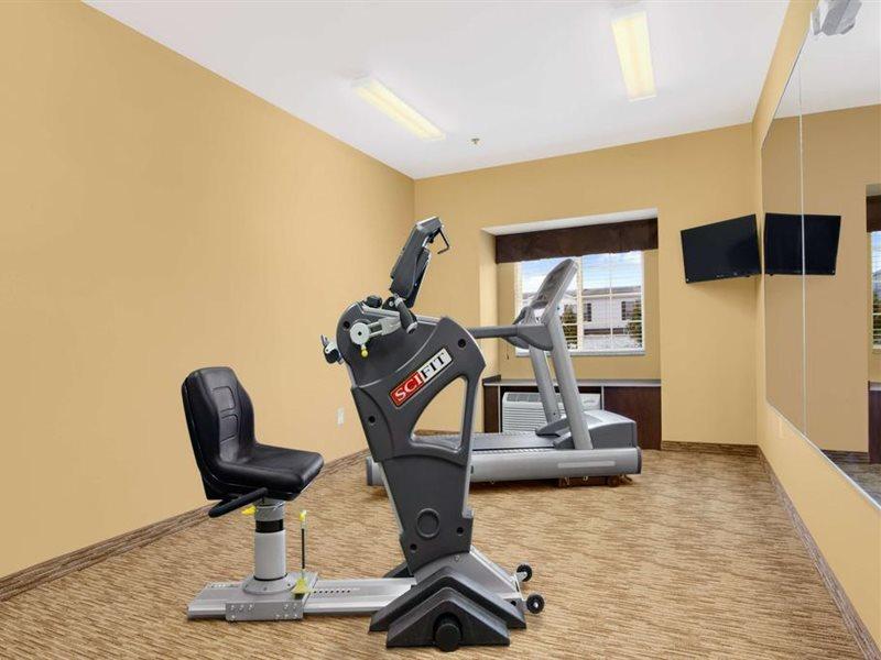 שלביוויל Microtel Inn & Suites By Wyndham מראה חיצוני תמונה