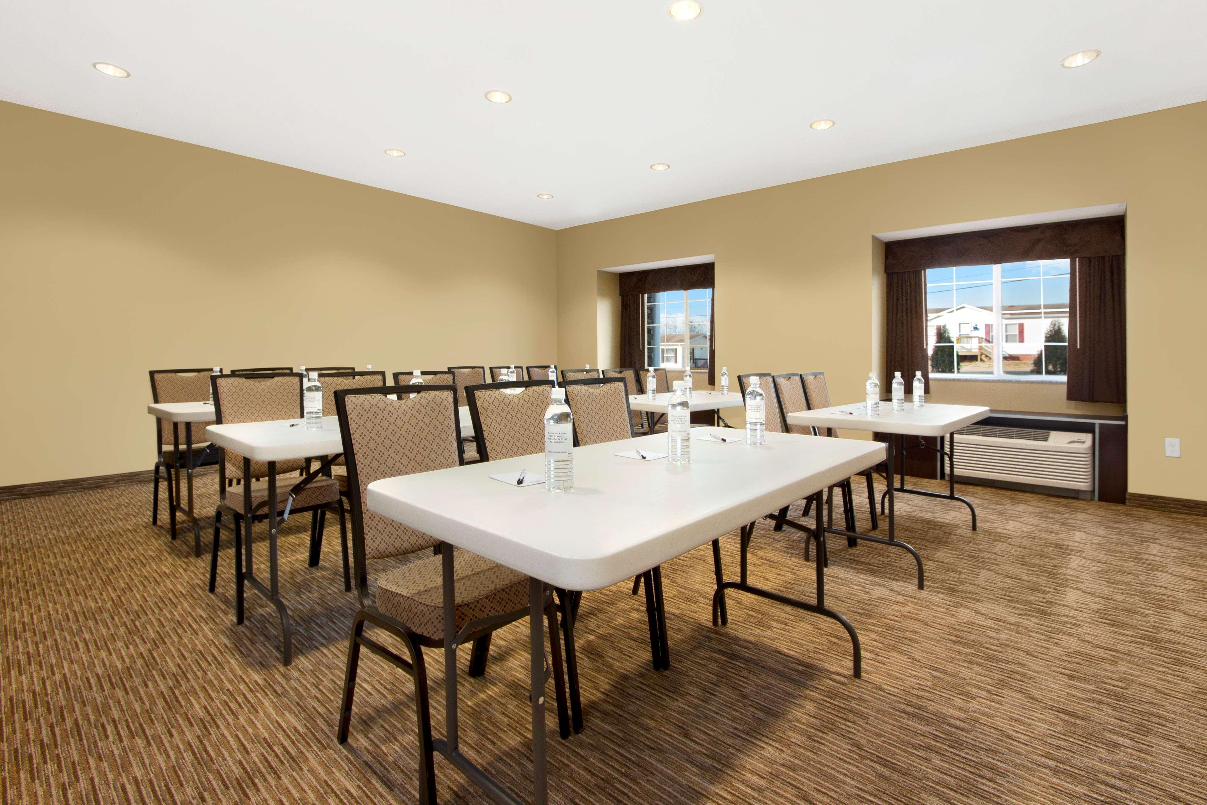 שלביוויל Microtel Inn & Suites By Wyndham מראה חיצוני תמונה