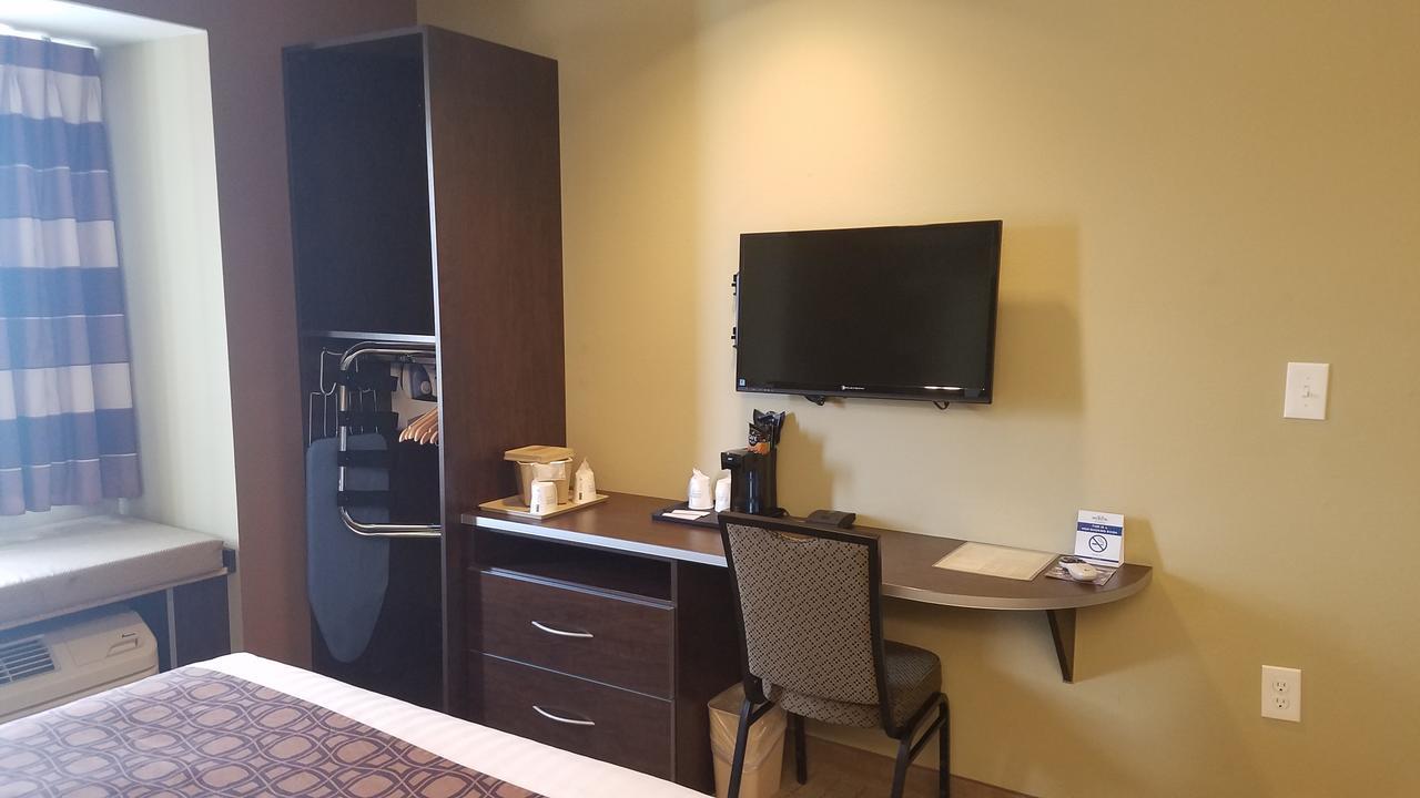 שלביוויל Microtel Inn & Suites By Wyndham מראה חיצוני תמונה